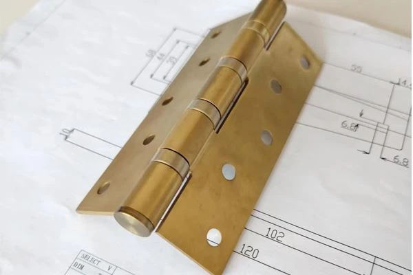 Exposed Copper Hinges